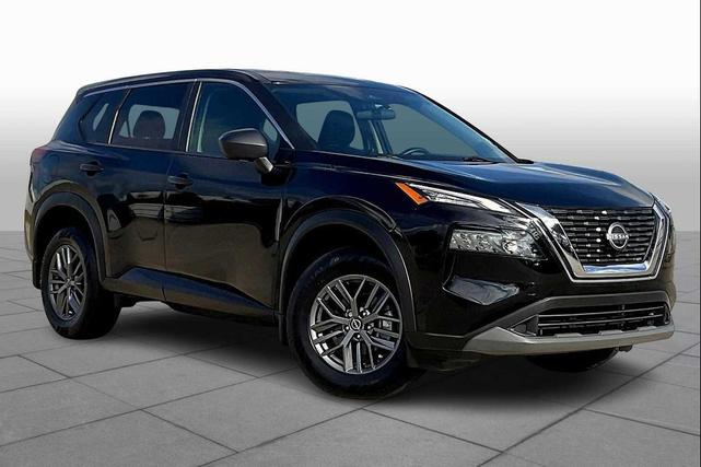 Photo of 2023 Super Black Nissan Rogue