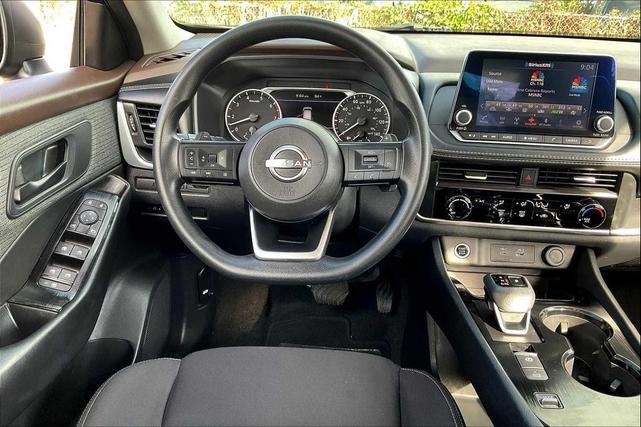 Photo of 2023 Super Black Nissan Rogue