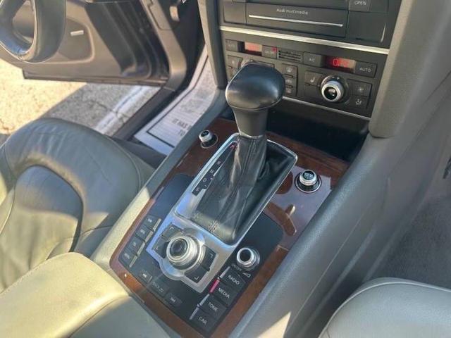 Photo of 2013 Lava Gray Pearl Effect Audi Q7