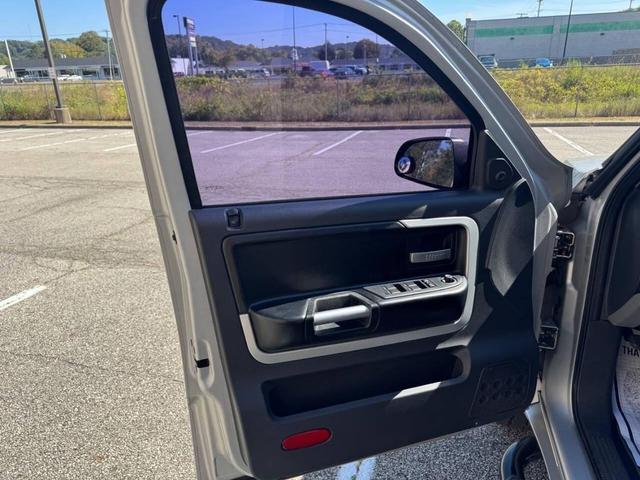 Photo of 2008 Sierra Silver Metallic Mitsubishi Raider