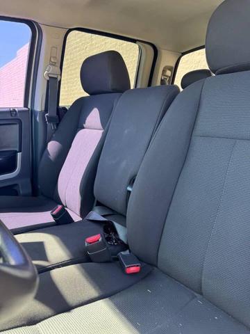 Photo of 2008 Sierra Silver Metallic Mitsubishi Raider