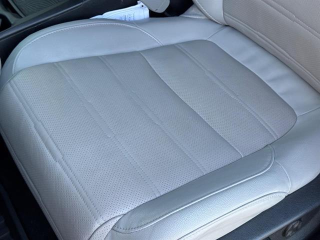 Photo of 2019 Obsidian Blue Pearl Honda CR-V