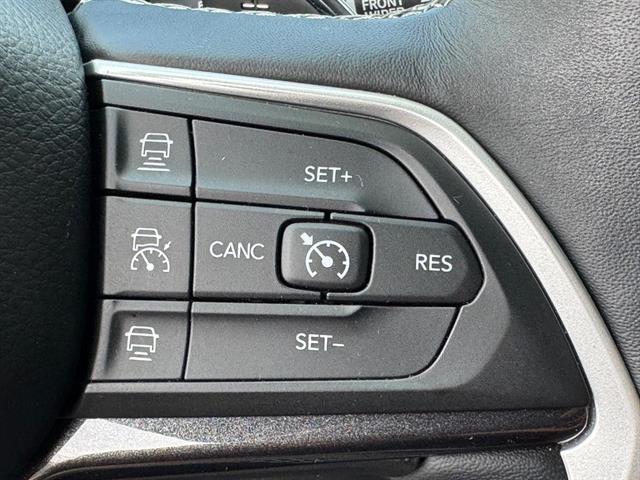Photo of 2021 Metallic Jeep Grand Cherokee L
