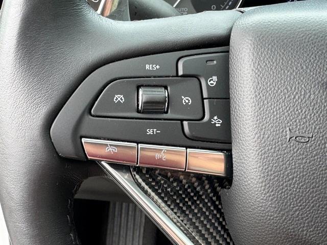 Photo of 2023 Crystal White Tri-Coat Cadillac XT6