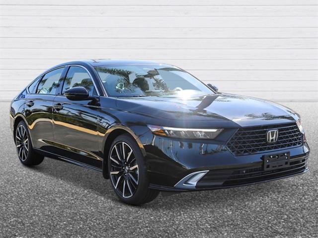 Photo of 2025 Crystal Black Pearl Honda Accord Hybrid