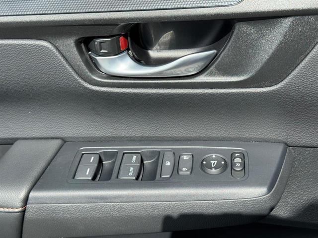Photo of 2023 Crystal Black Pearl Honda CR-V Hybrid