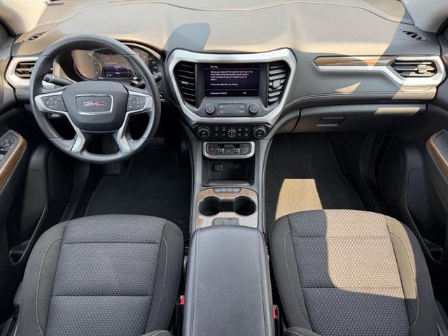 Photo of 2022 Cayenne Red Tintcoat GMC Acadia