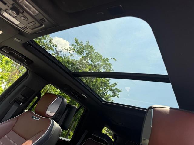 Photo of 2023 White Frost Tri-Coat GMC Yukon