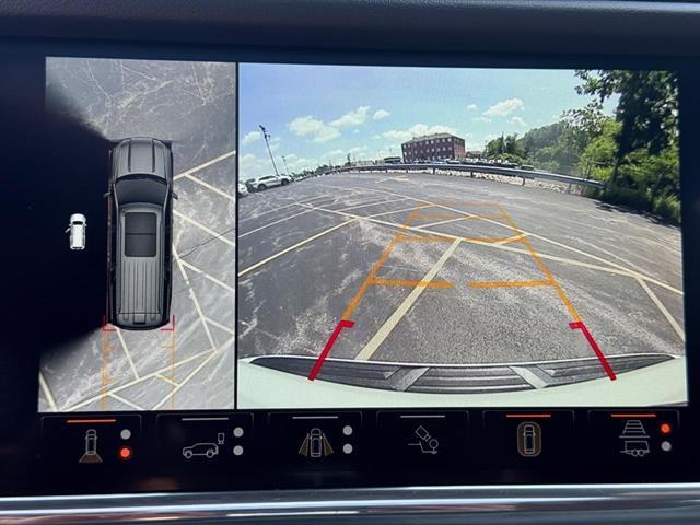 Photo of 2023 White Frost Tri-Coat GMC Yukon