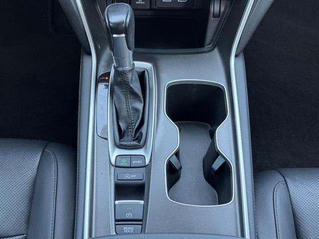 Photo of 2022 San Marino Red Honda Accord