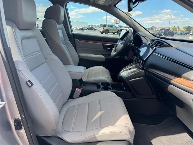 Photo of 2022 Lunar Silver Metallic Honda CR-V Hybrid