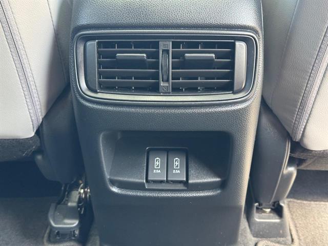 Photo of 2022 Lunar Silver Metallic Honda CR-V Hybrid