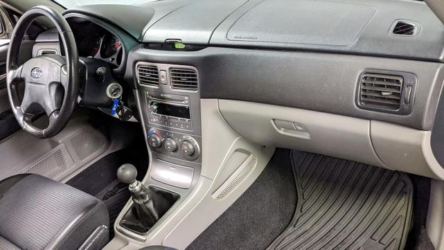 Photo of 2004 Platinum Silver Metallic Subaru Forester