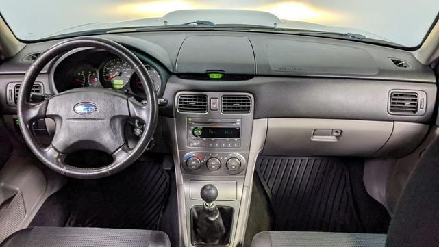 Photo of 2004 Platinum Silver Metallic Subaru Forester