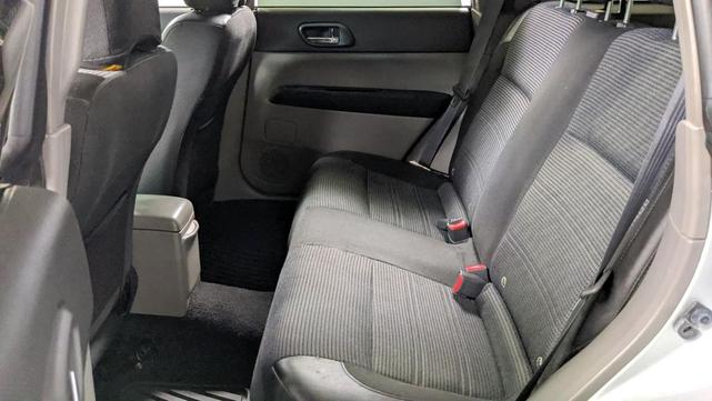 Photo of 2004 Platinum Silver Metallic Subaru Forester