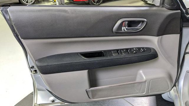 Photo of 2004 Platinum Silver Metallic Subaru Forester