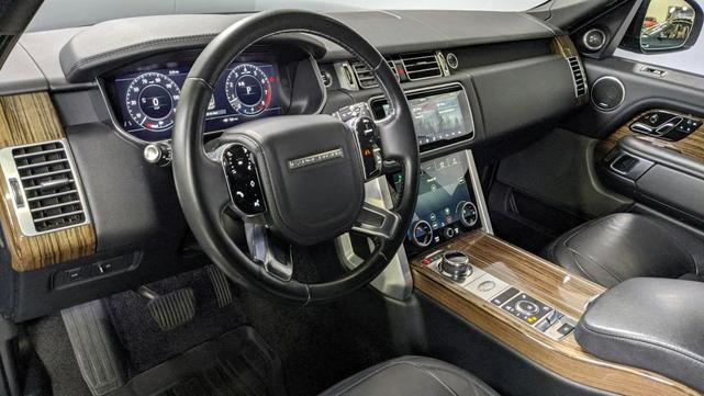 Photo of 2018 Black Land Rover Range Rover