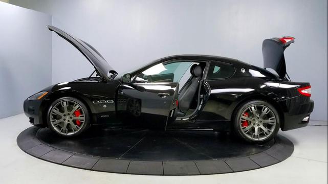 Photo of 2009 Nero (Black) Maserati GranTurismo