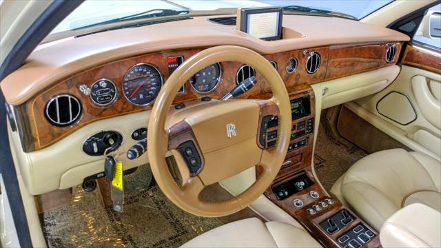 Photo of 2000 White Rolls-Royce Silver Seraph