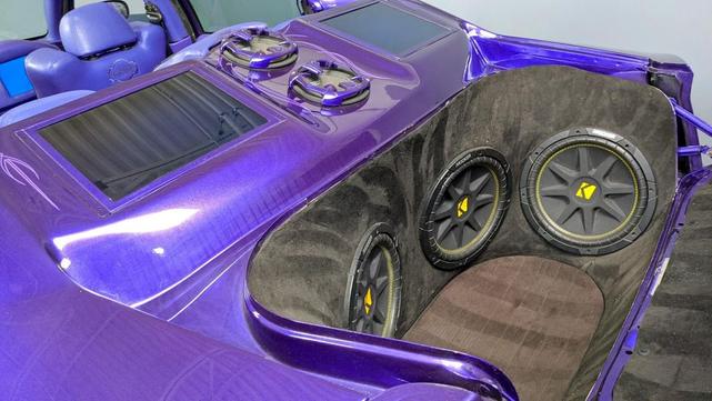 Photo of 2006 Purple Crazy Plum Dodge Charger