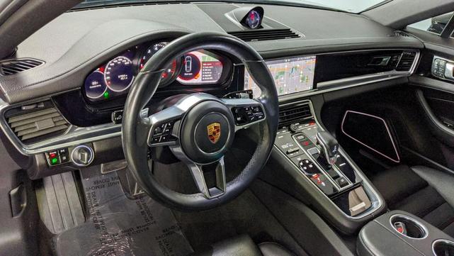 Photo of 2017 Agate Grey Metallic Porsche Panamera