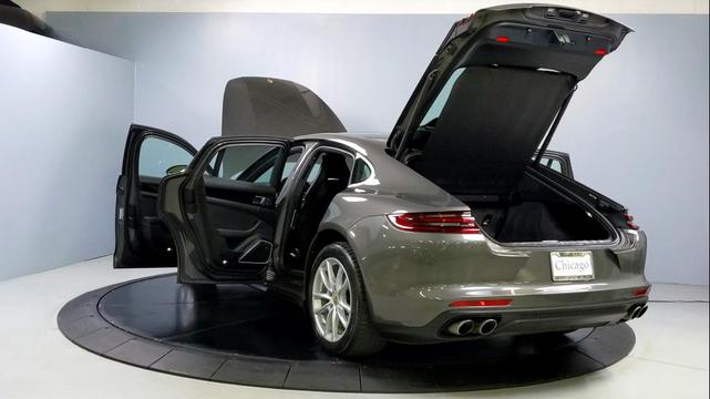 Photo of 2017 Agate Grey Metallic Porsche Panamera