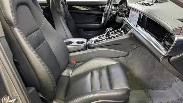 Photo of 2017 Agate Grey Metallic Porsche Panamera