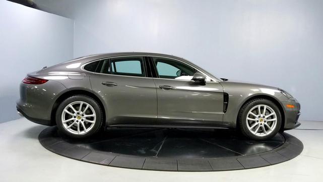 Photo of 2017 Agate Grey Metallic Porsche Panamera