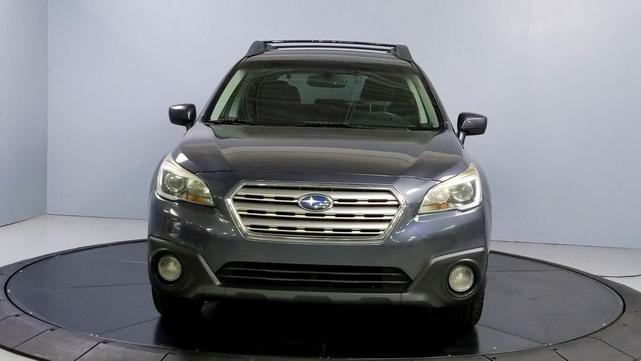 Photo of 2015 Gray Subaru Outback