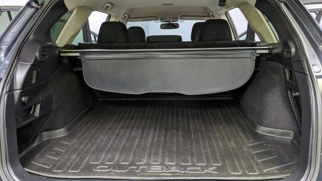 Photo of 2015 Gray Subaru Outback