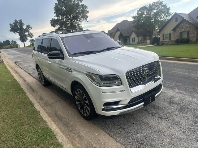 Photo of 2020 White Lincoln Navigator