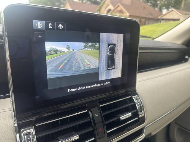 Photo of 2020 White Lincoln Navigator