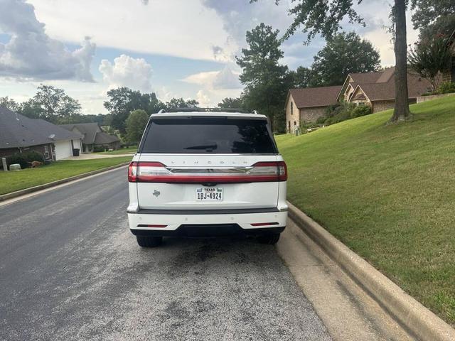 Photo of 2020 White Lincoln Navigator
