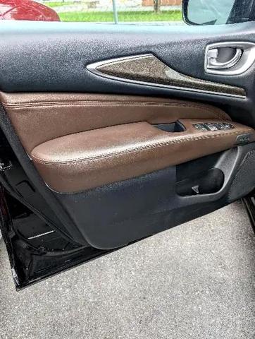 Photo of 2014 Black INFINITI QX60