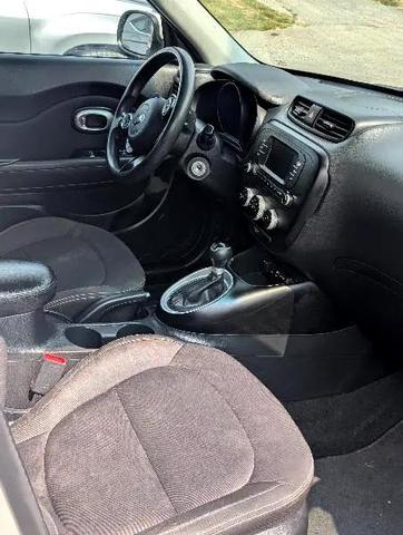 Photo of 2017 White Kia Soul