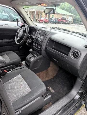 Photo of 2014 Black Jeep Patriot