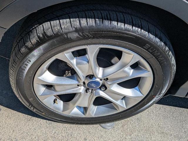 Photo of 2015 Gray Ford Escape