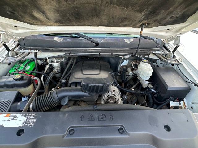 Photo of 2011 Summit White Chevrolet Silverado 2500