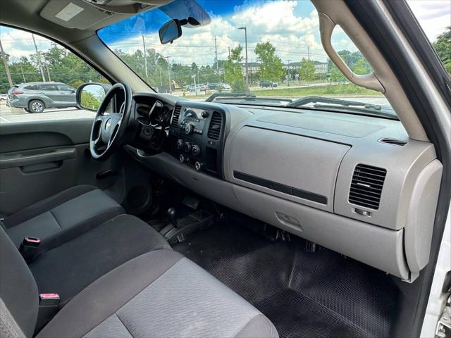 Photo of 2011 Summit White Chevrolet Silverado 2500