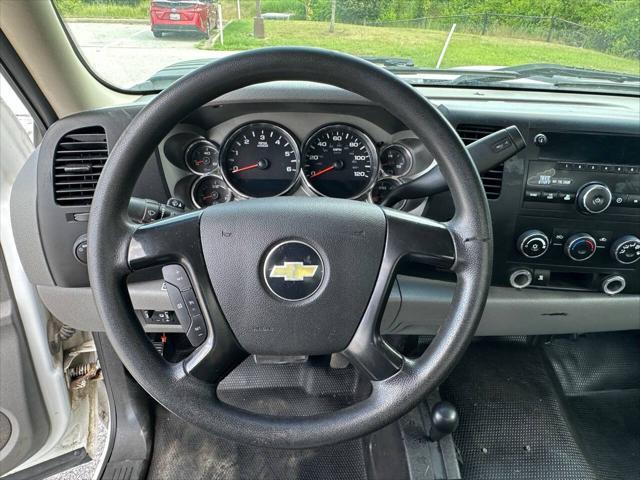 Photo of 2011 Summit White Chevrolet Silverado 2500