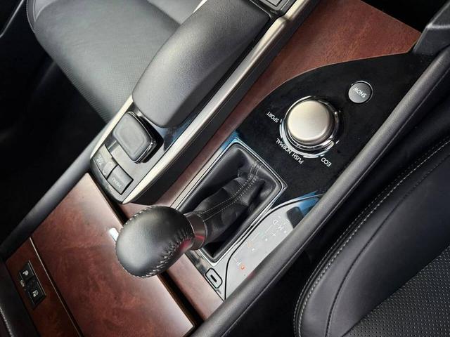 Photo of 2015 Ultra White Lexus GS 350