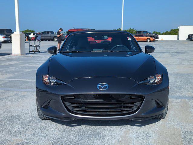 Photo of 2022 Machine Gray Metallic Mazda MX-5 Miata