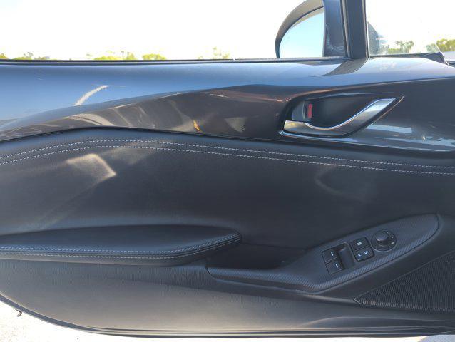 Photo of 2022 Machine Gray Metallic Mazda MX-5 Miata