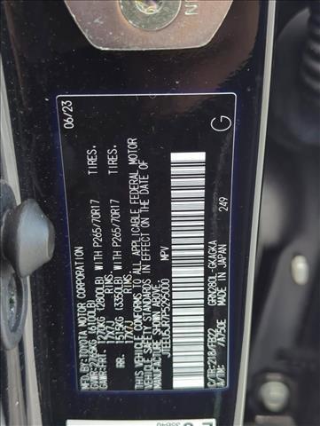Photo of 2023 Midnight Black Metallic Toyota 4Runner