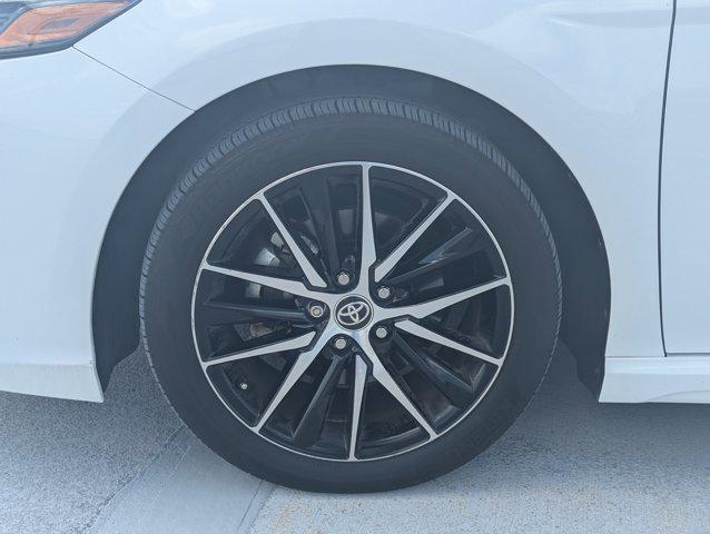 Photo of 2023 Ice Cap Toyota Camry