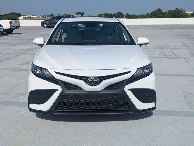 Photo of 2023 Ice Cap Toyota Camry