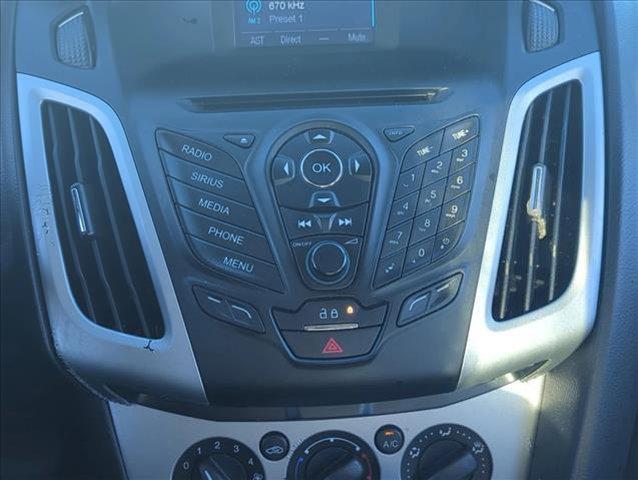 Photo of 2014 Ingot Silver Metallic Ford Focus