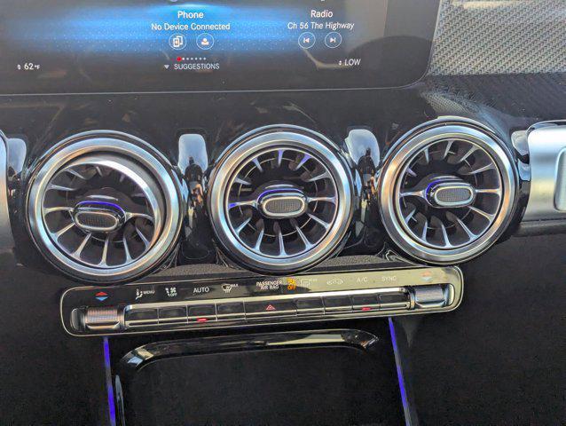 Photo of 2023 Night Black Mercedes-Benz GLB 250