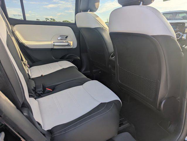 Photo of 2023 Night Black Mercedes-Benz GLB 250