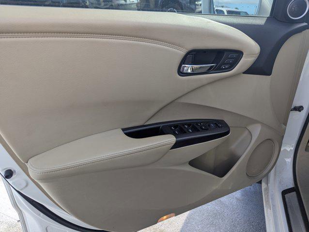 Photo of 2014 White Diamond Pearl Acura RDX
